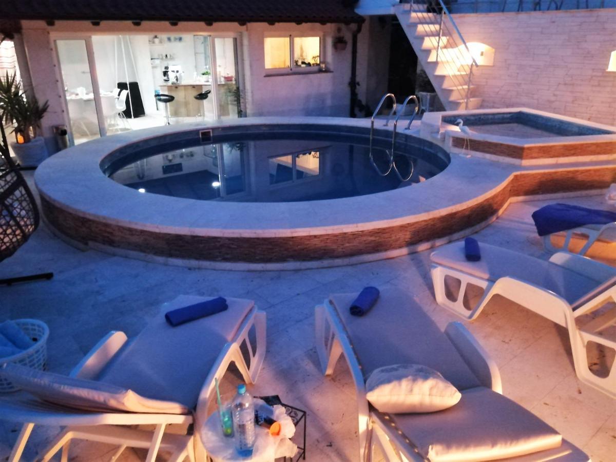 Apartments Rustika Toscana Vodice Ngoại thất bức ảnh